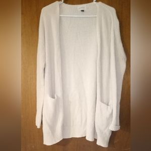 White cardigan,small